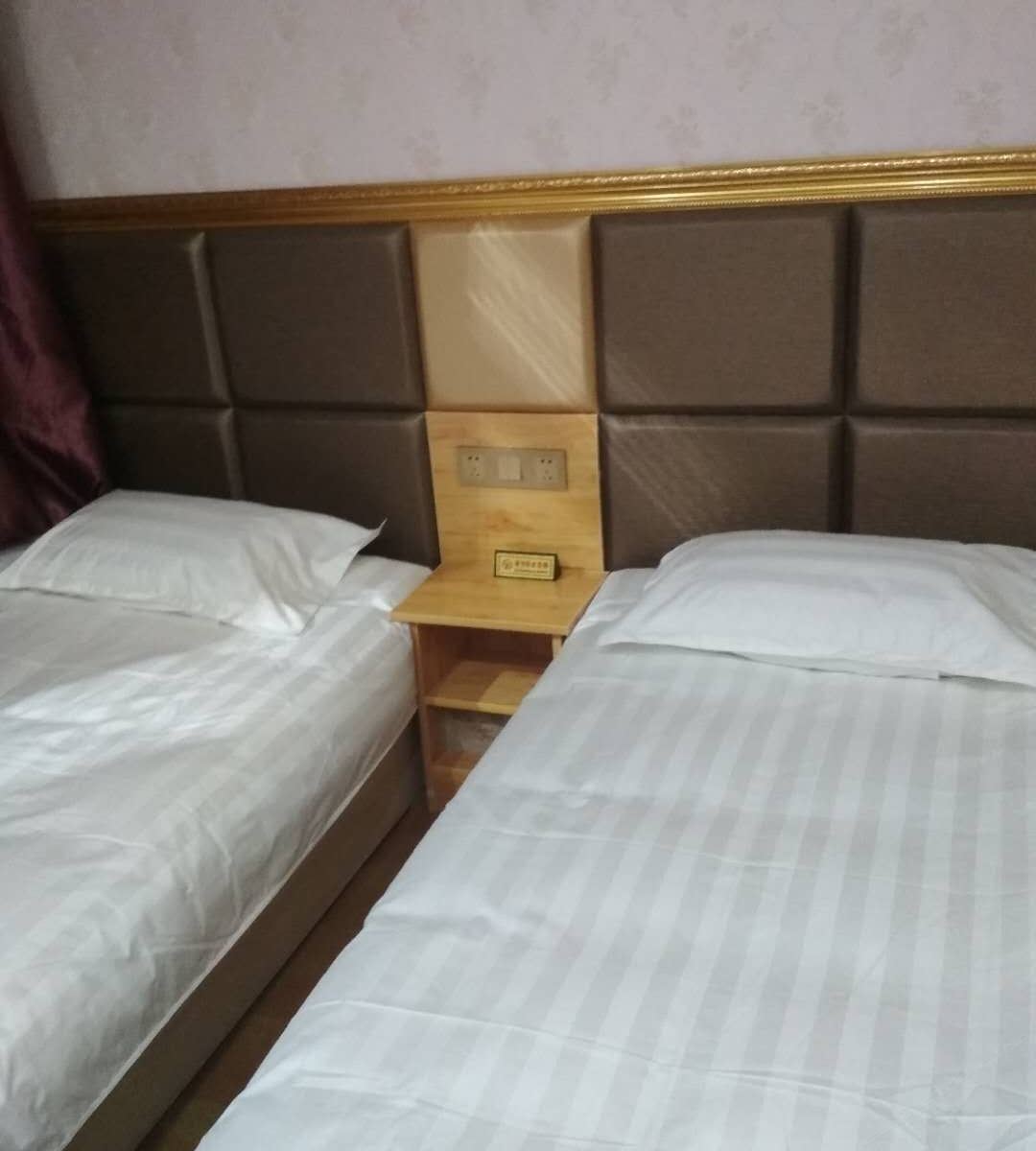 普通双人间(公共卫浴)