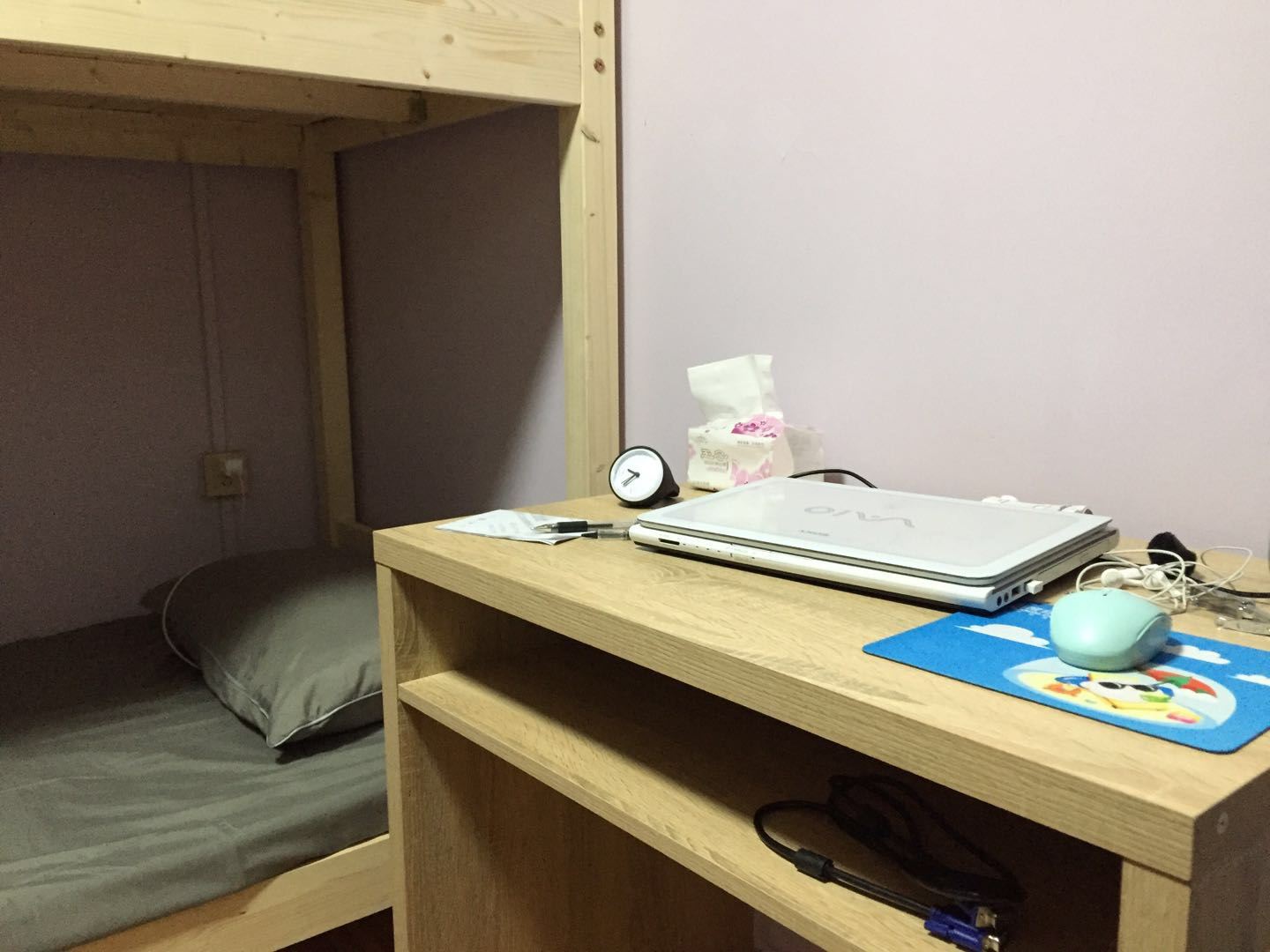 途渡女生四人床位间(无窗)