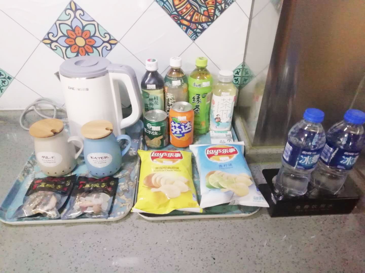 时尚商务大床房