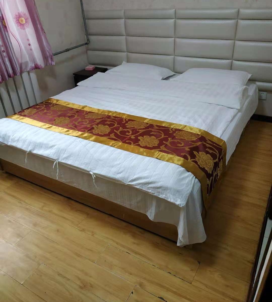 标准大床房