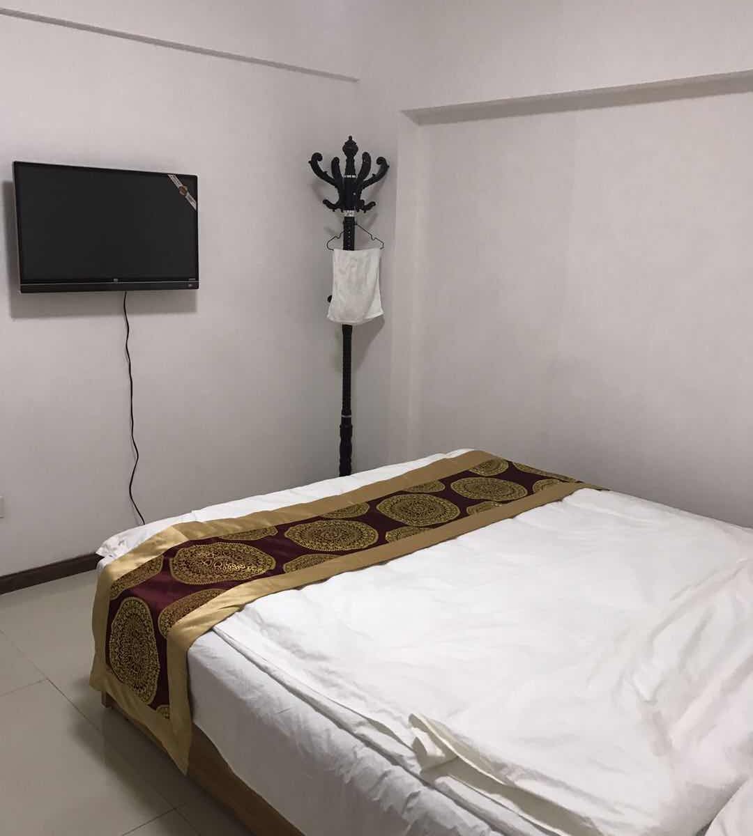 标准大床房(公共卫浴)