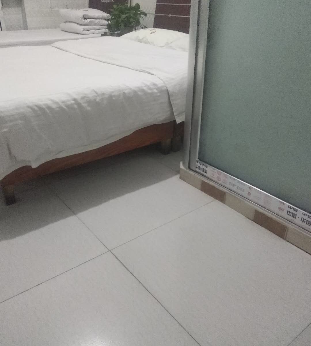 双床房