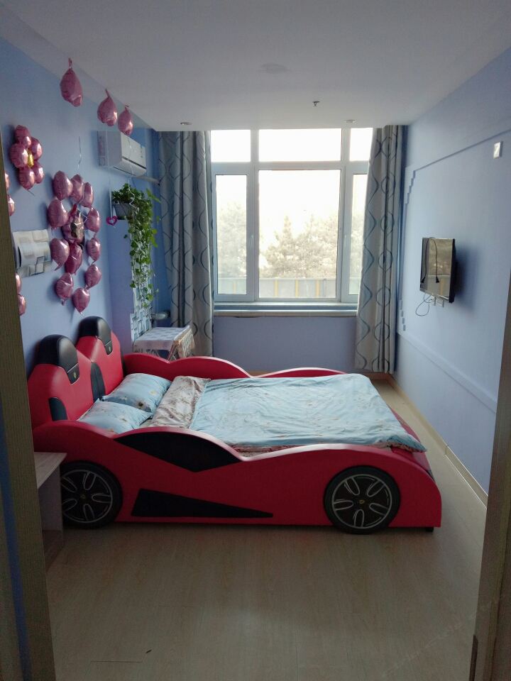 温馨汽车房