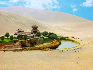 新疆旅游花費(fèi)一般多少_新疆旅游報(bào)團(tuán)價(jià)格_去新疆旅游要多少錢