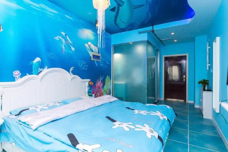 蓝色海洋风格大床房