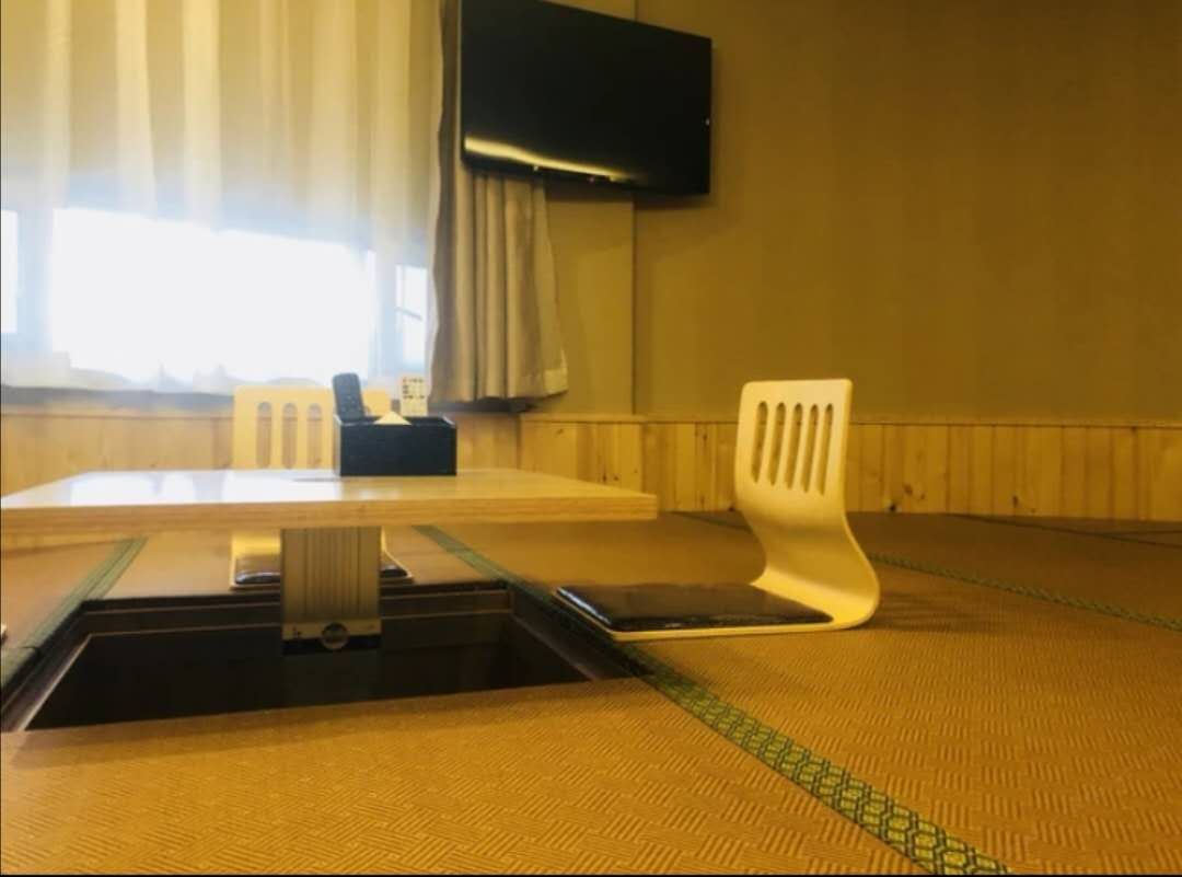 榻榻米家庭房