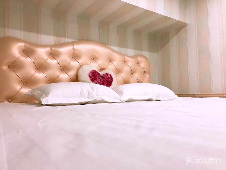 家庭复式套房(无窗)