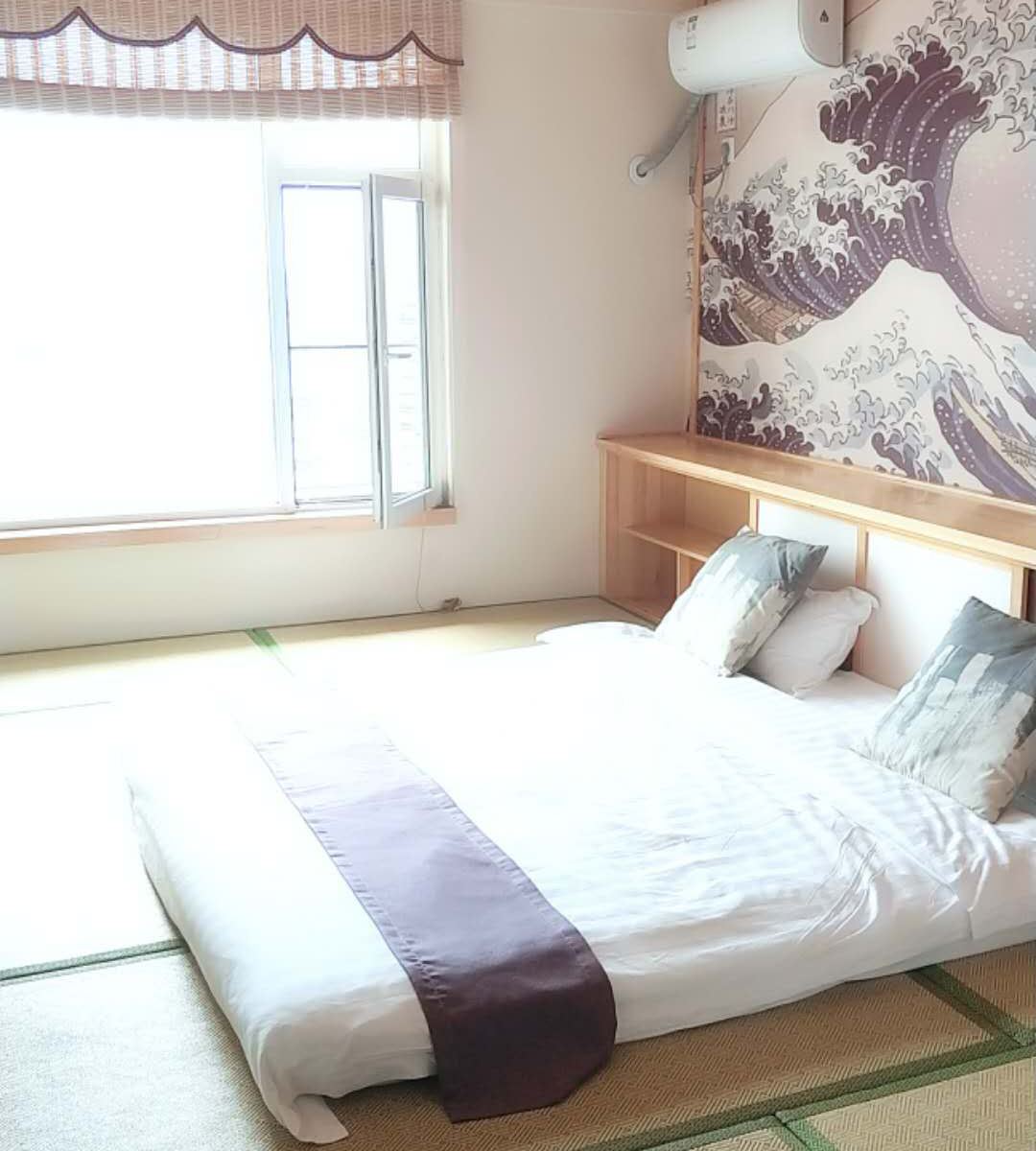 日式榻榻米房