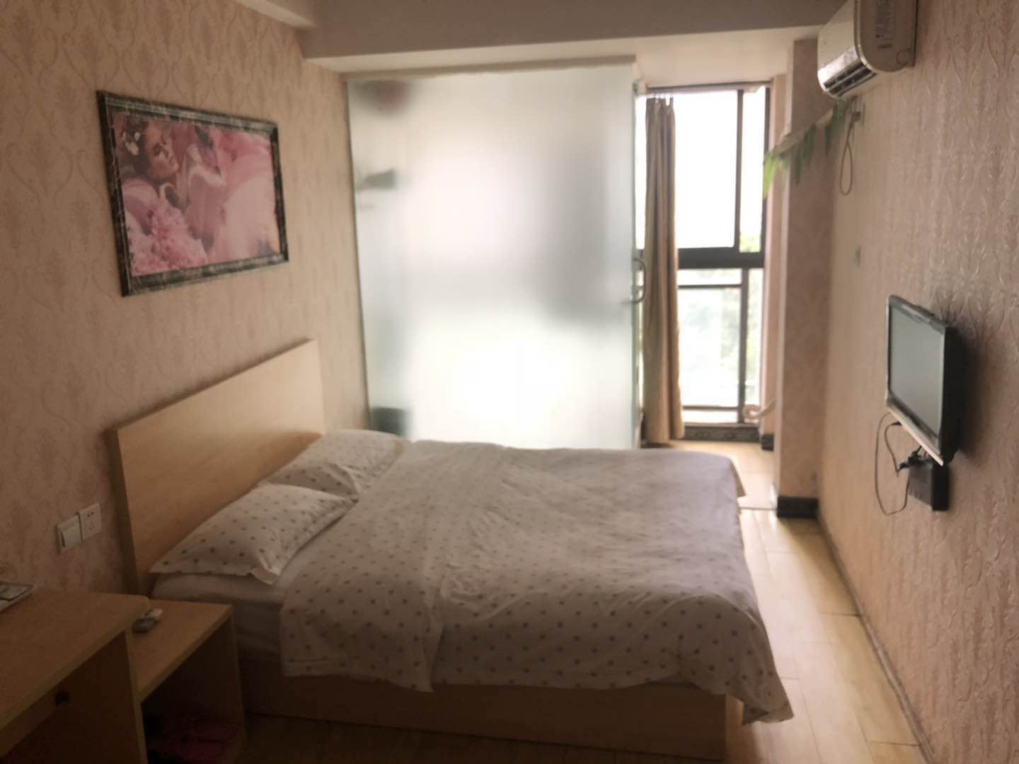 普通大床房