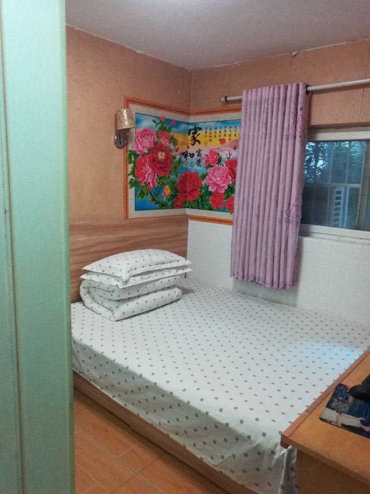 电脑大床房