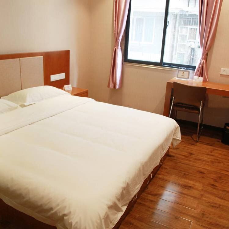 高级大床房