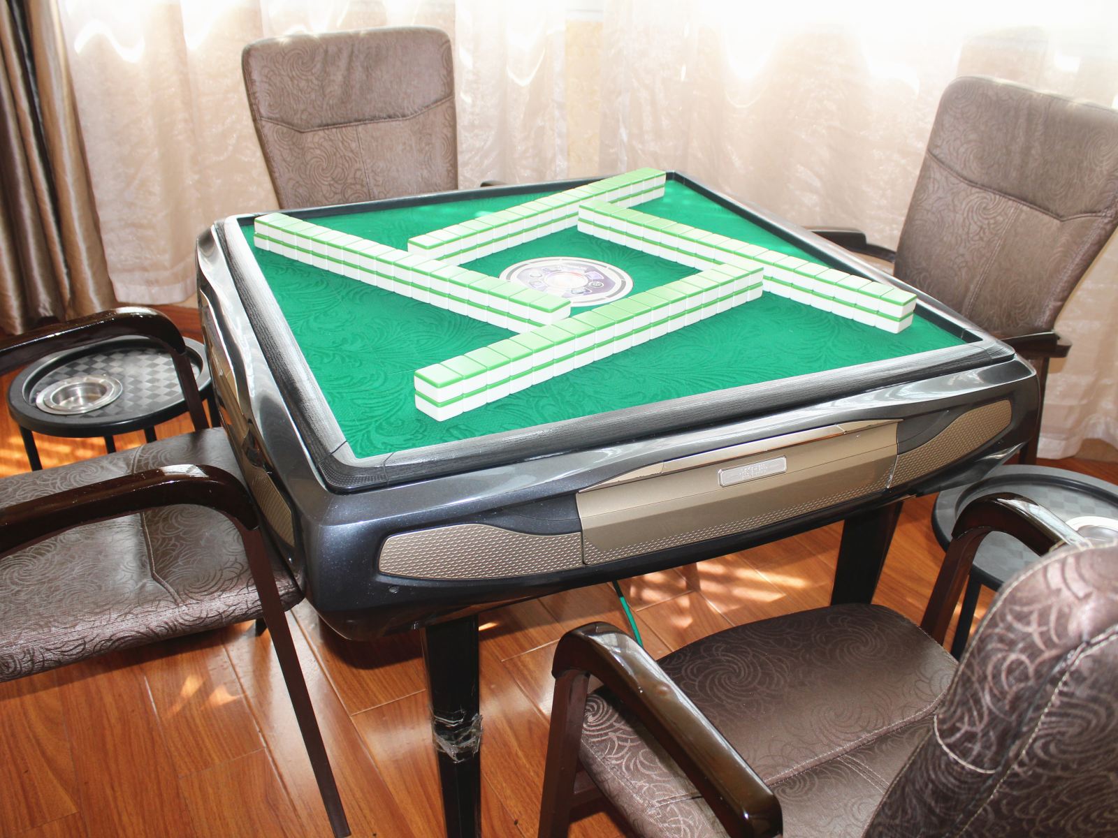 商务棋牌大床房