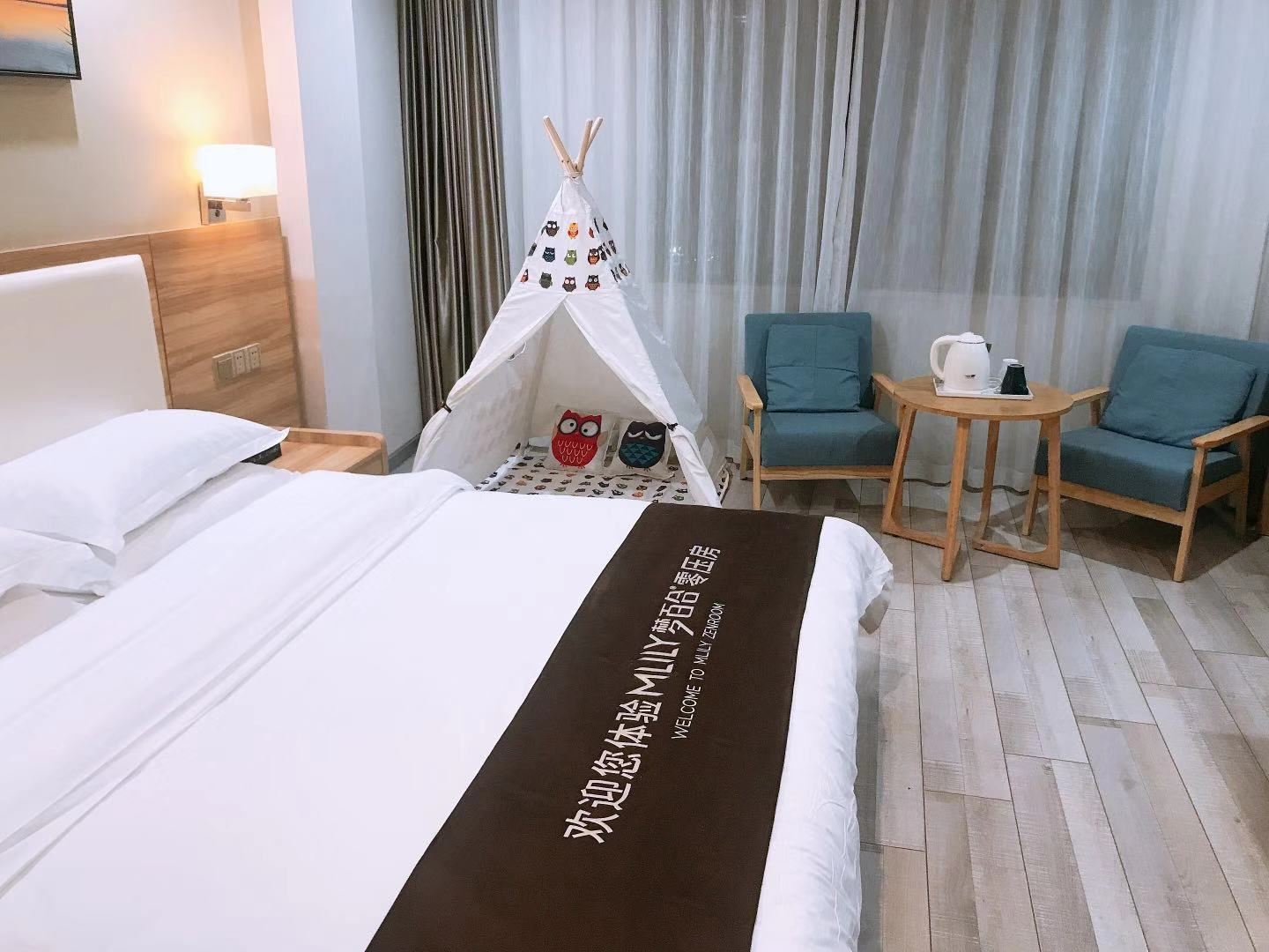 温馨亲子房