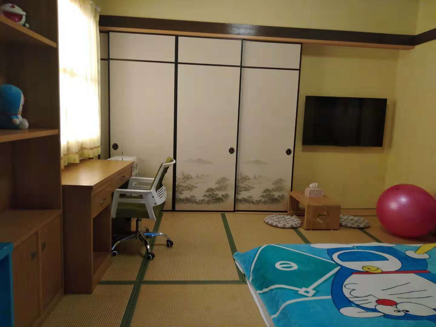 哆啦A梦主题房(无窗)