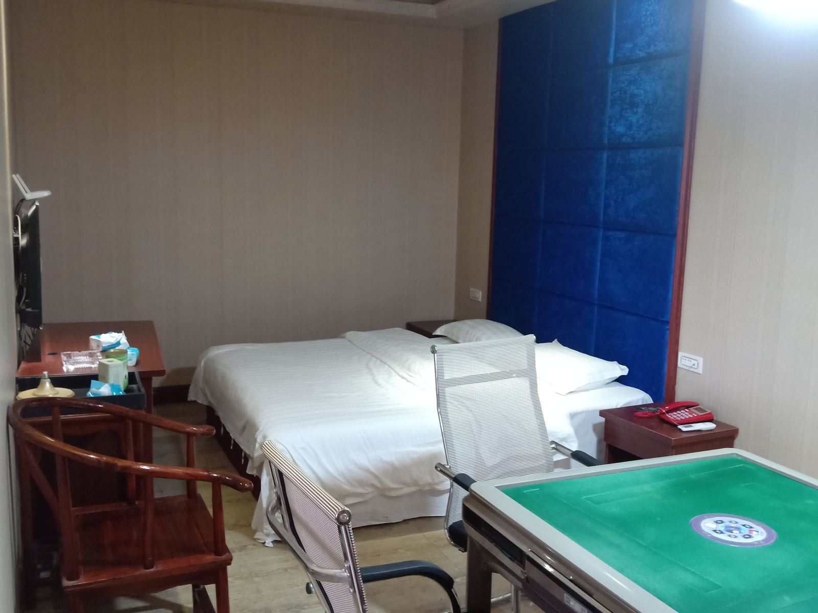 棋牌大床房