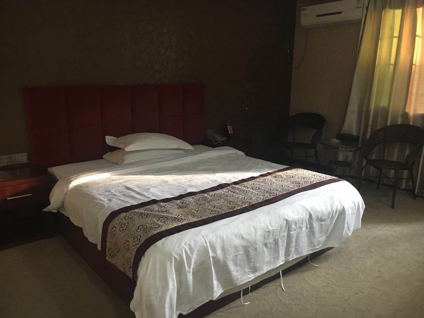 豪华大床房