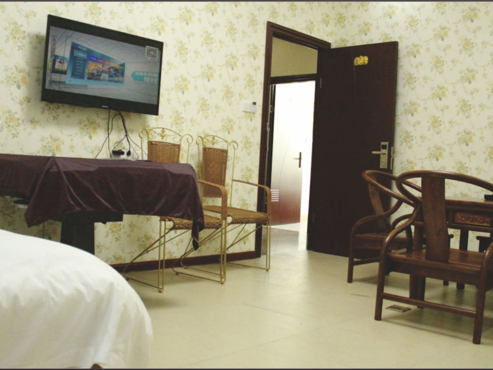 豪华麻将三人间