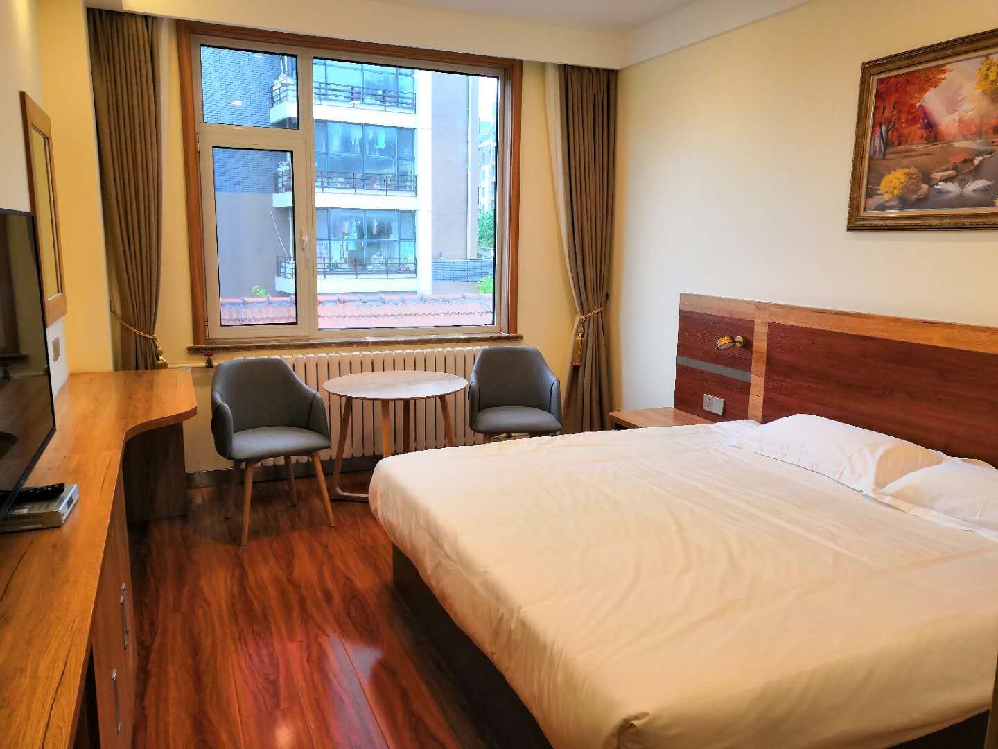 豪华大床房
