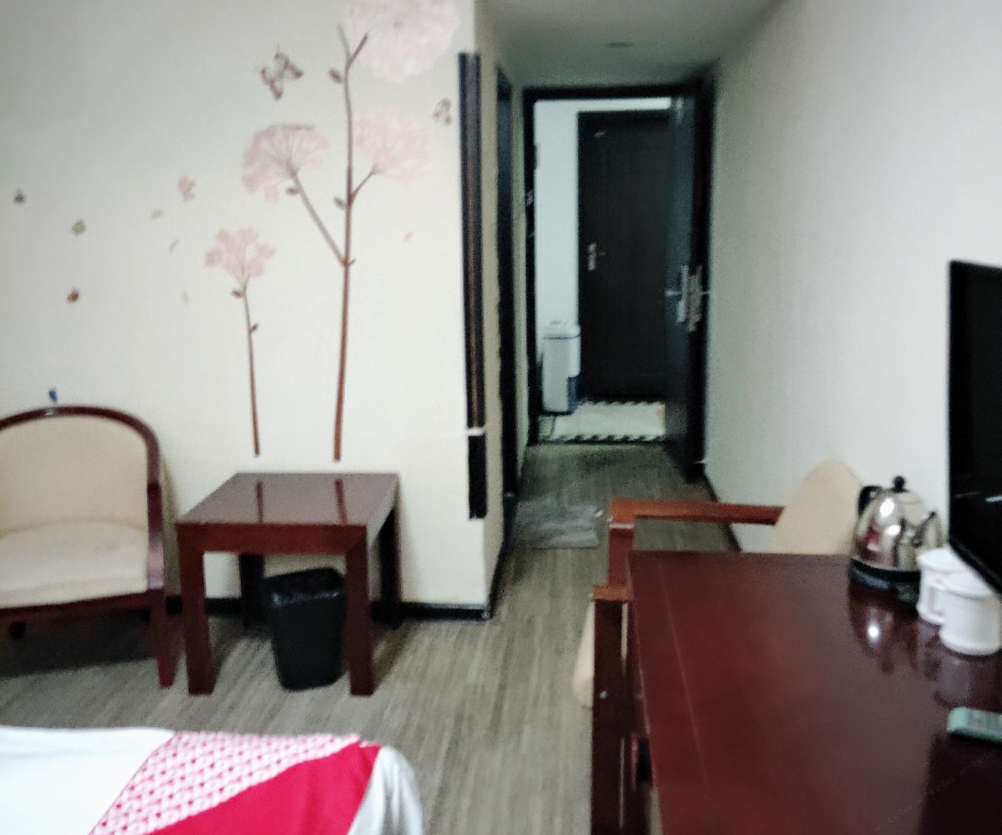 经济大床房