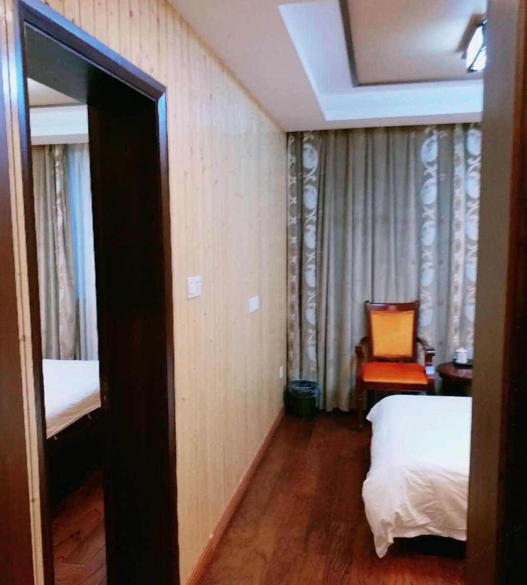 温馨家庭房