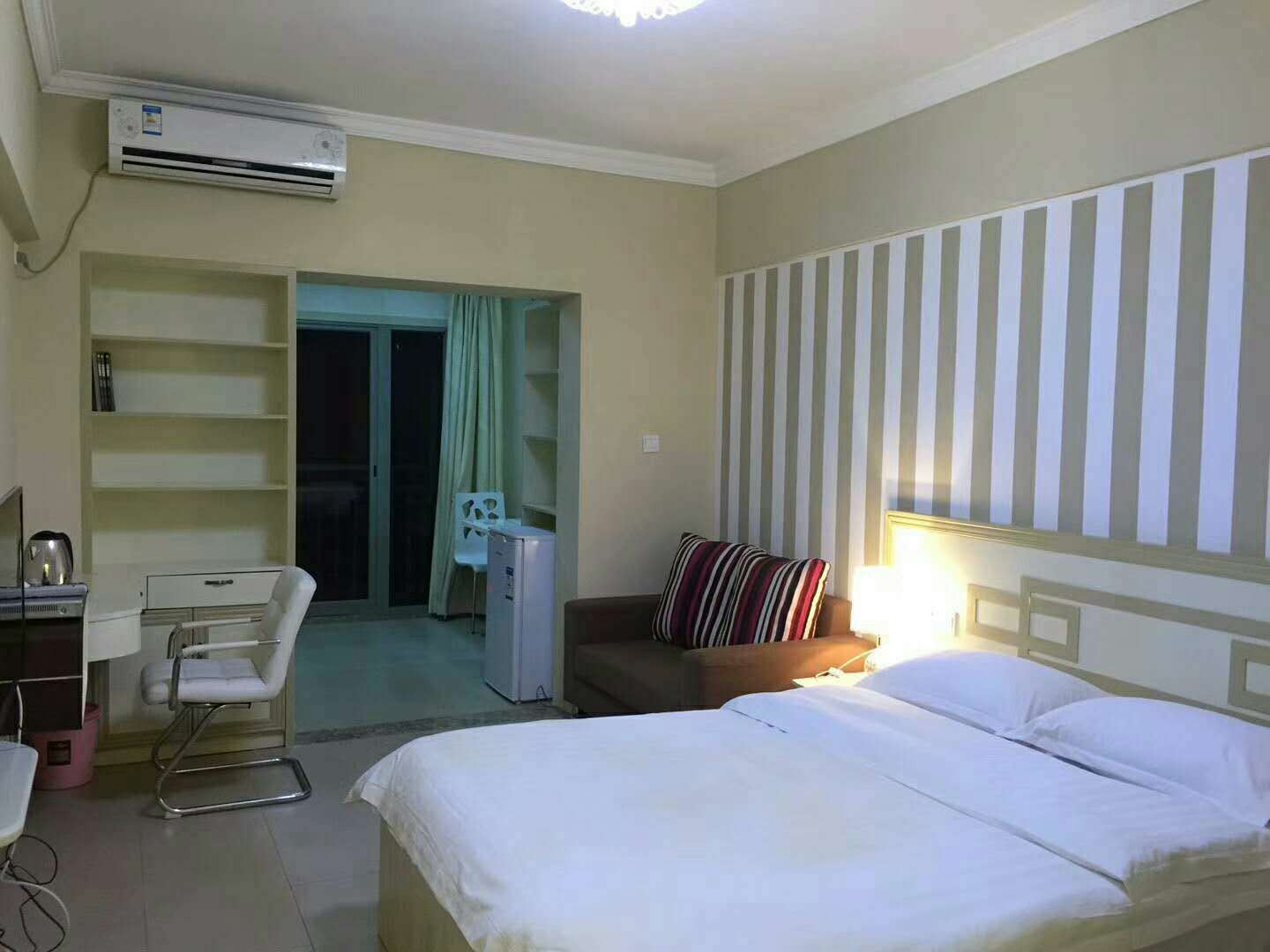豪华舒适大床房