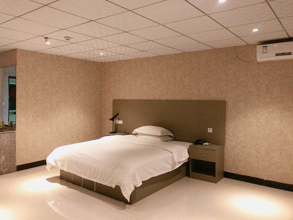 乐思优选大床房
