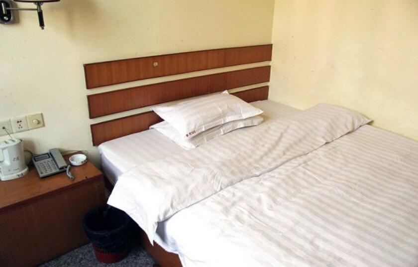 电脑大床房(新装修)