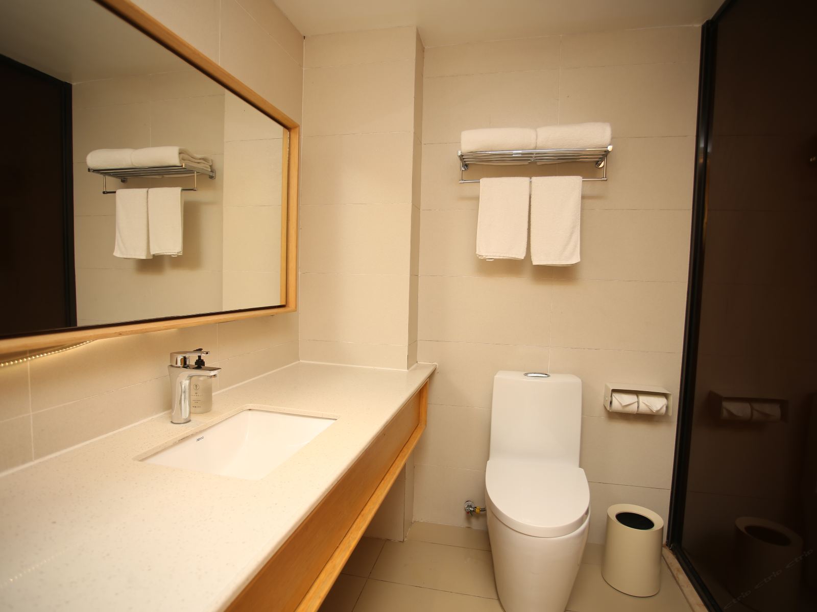 零压-高级大床房