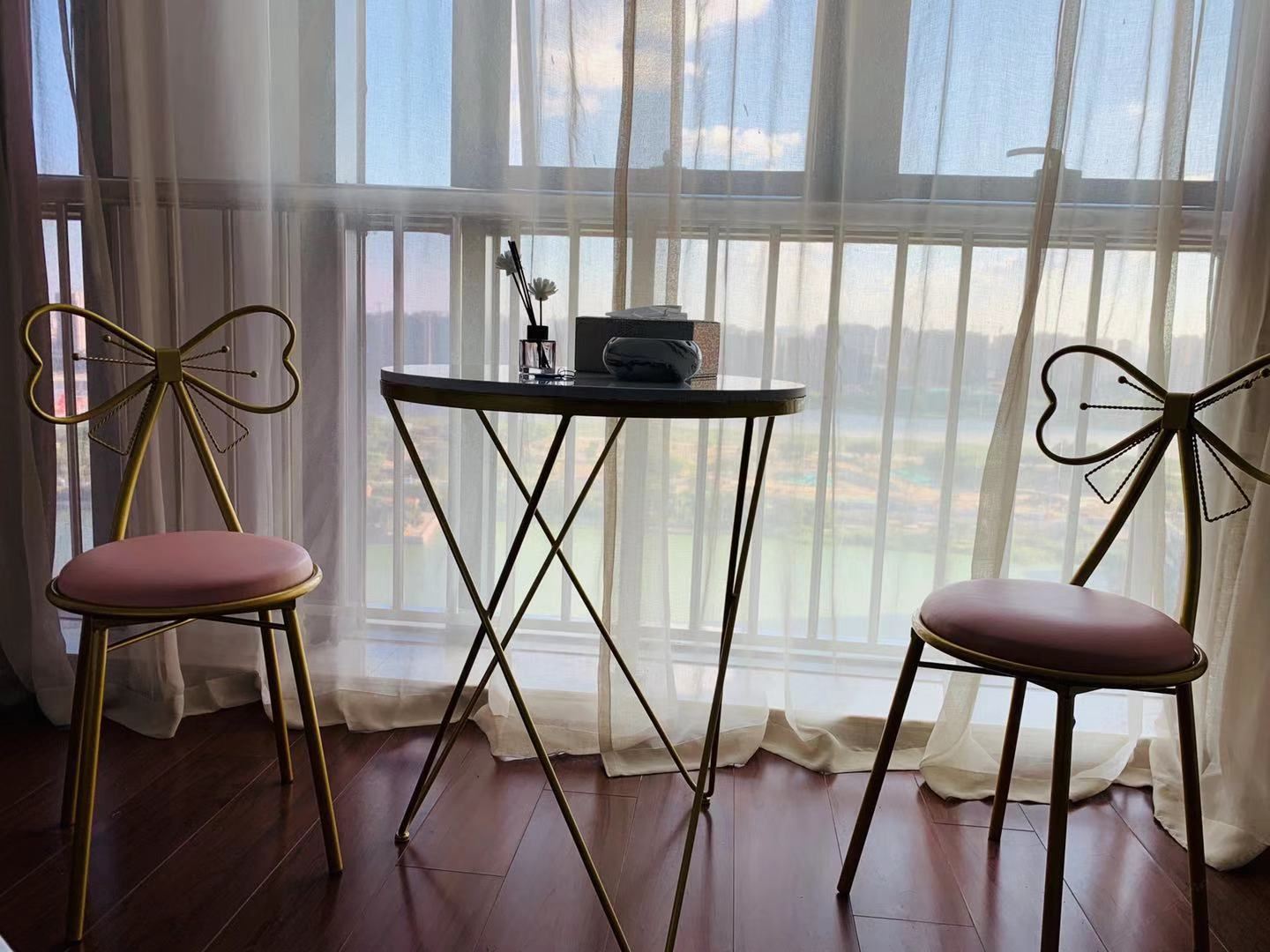 仙后座巨幕投影大床房