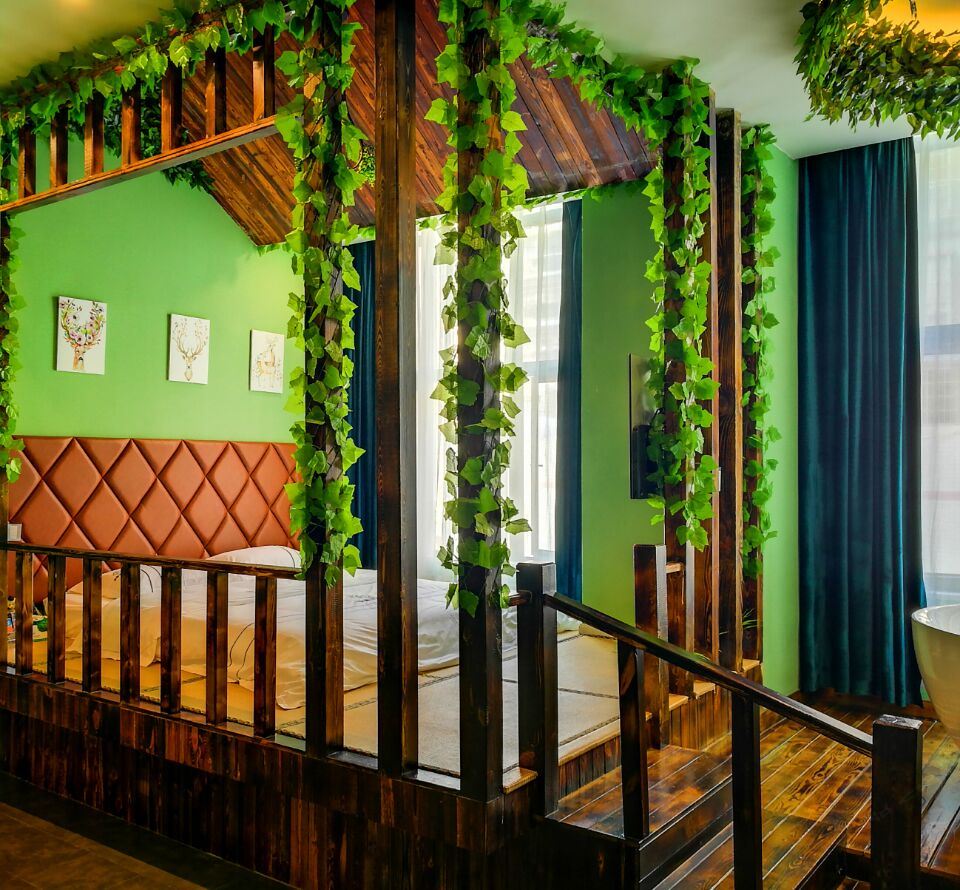 林中小屋房