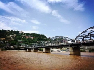 去新疆游怎么省錢_新疆八月份旅游_新疆自由行還是跟團(tuán)好