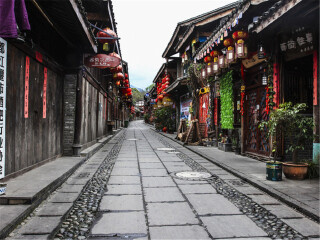都江堰旅游價(jià)格多少_都江堰旅游多少錢_都江堰旅游花費(fèi)一般多少