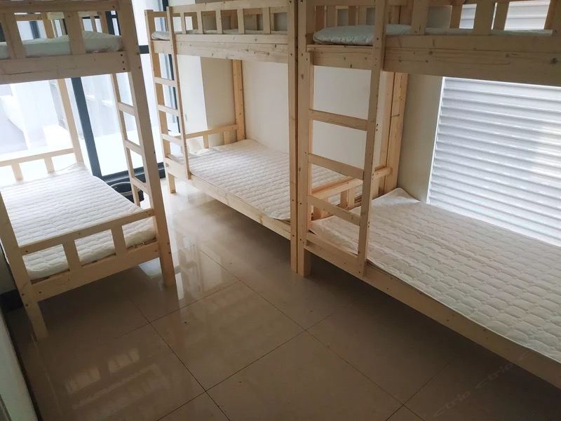 夕拾6人间(床位)(公共卫浴)