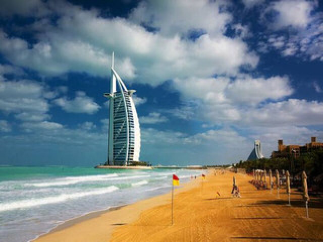 迪拜阿布扎比3晚6日游 五星航空EY直飞\/宿1晚