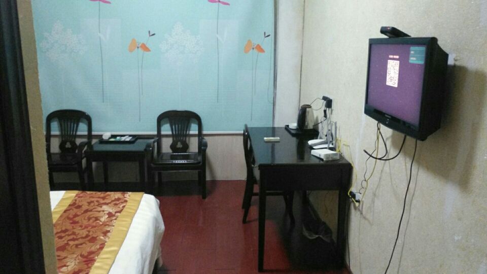 舒适大床间
