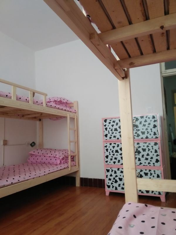 女生六人间(床位)