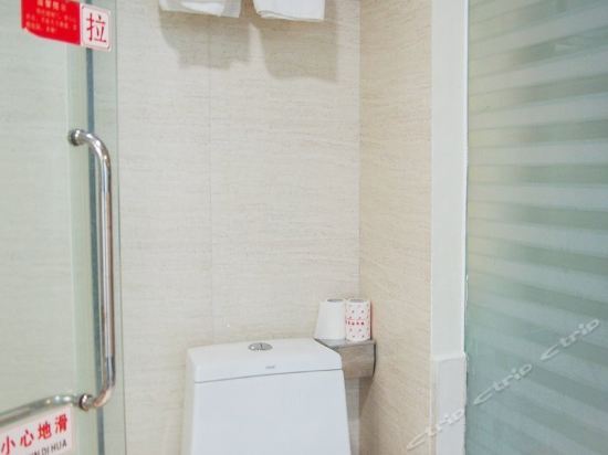 阳台双人房