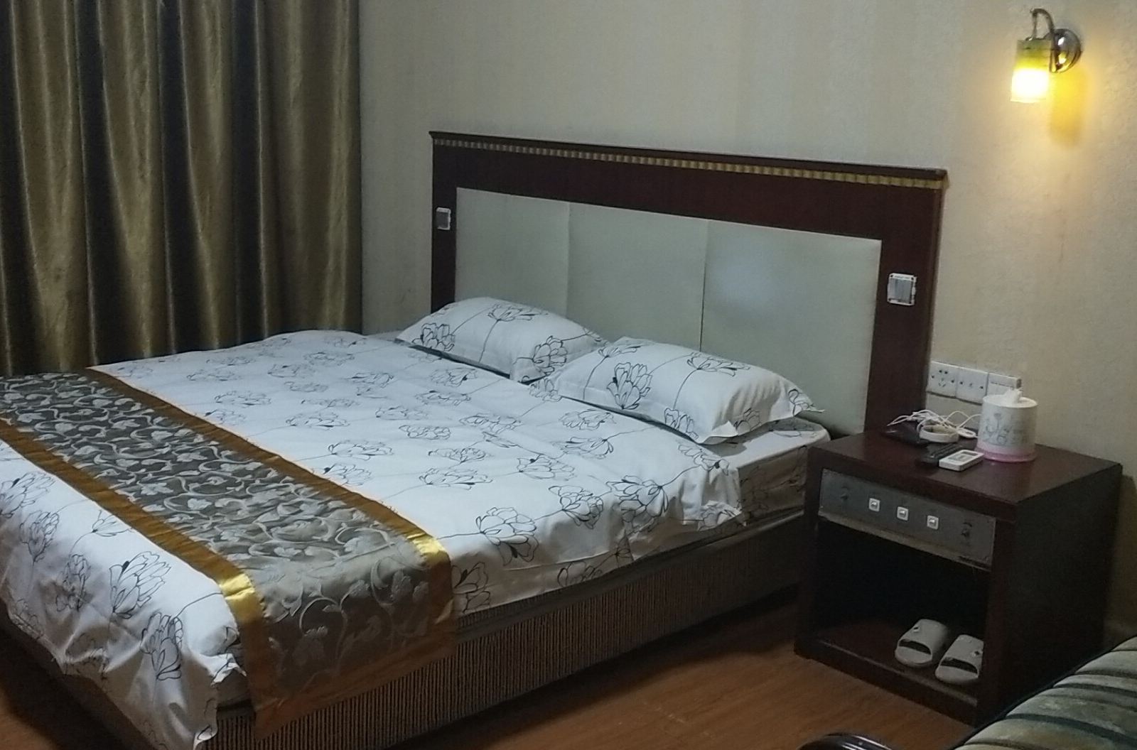 标准大床房