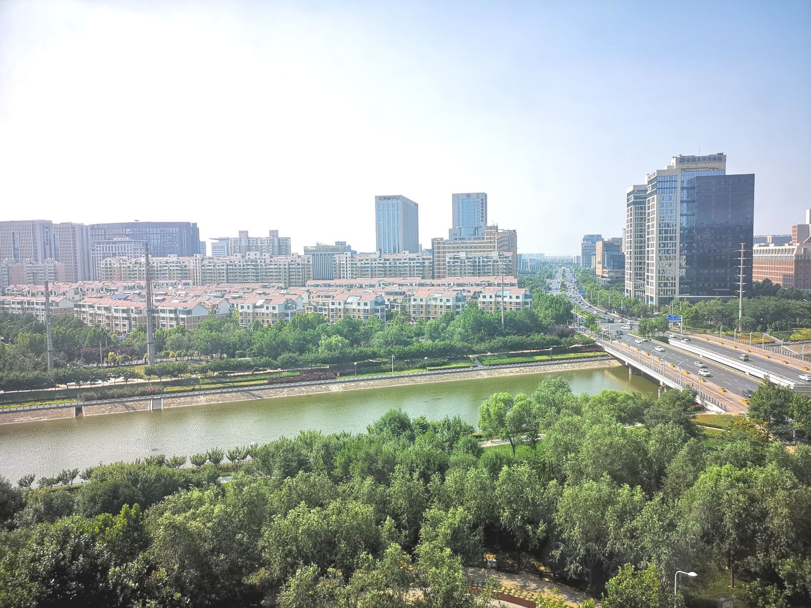 河景大床房