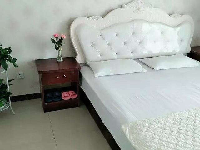 温馨时尚大床房