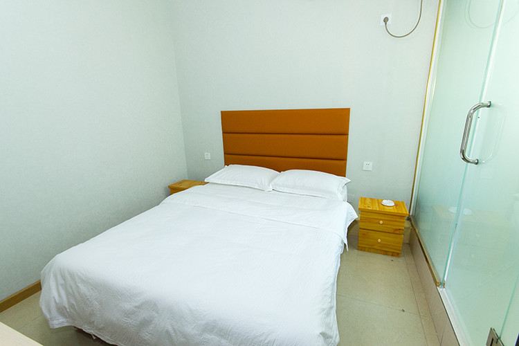 普通大床房(公共卫浴)