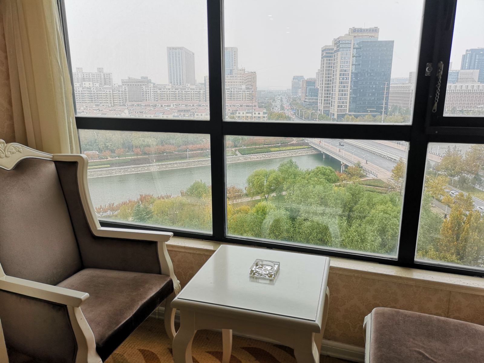 河景大床房
