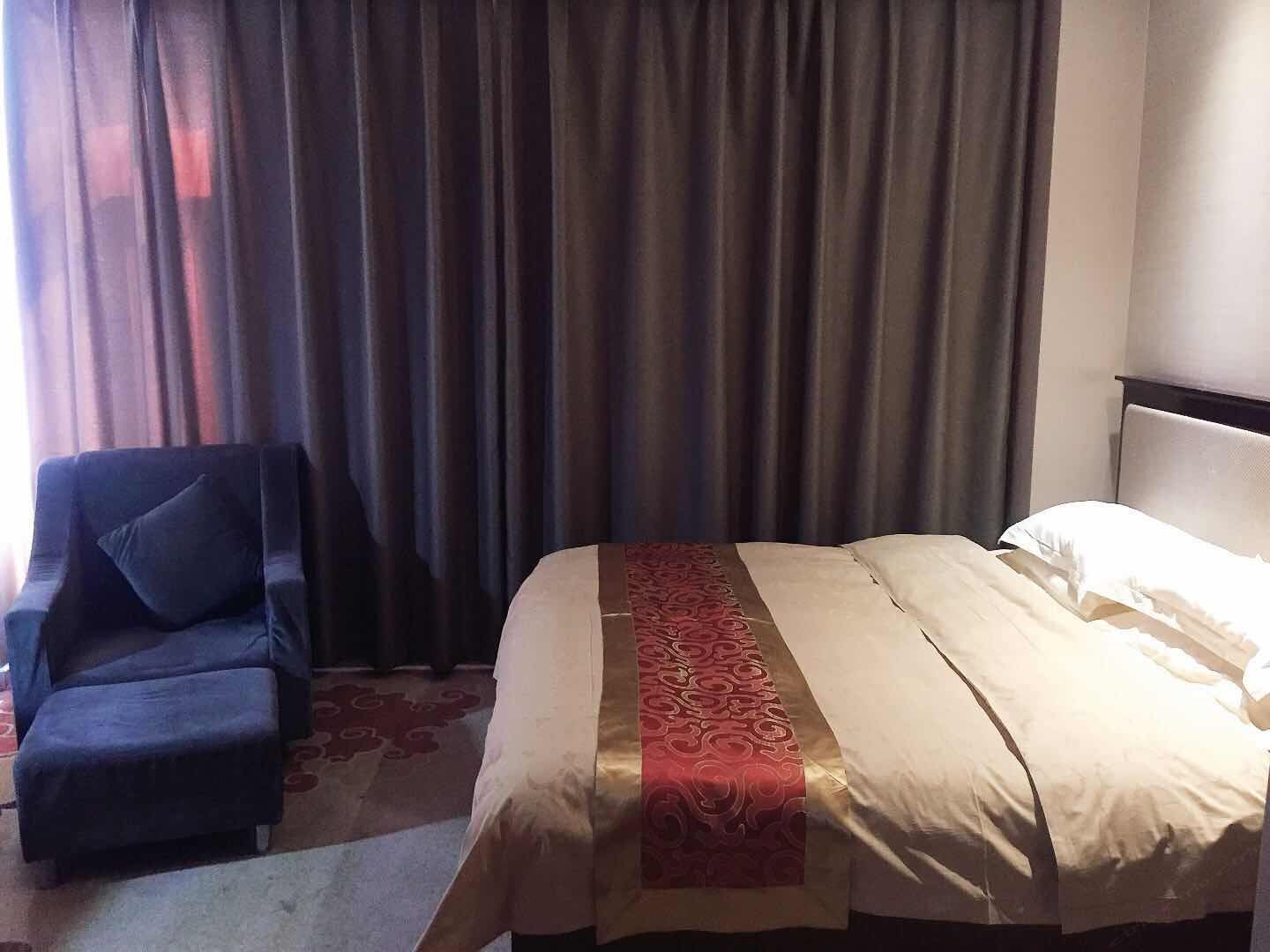 经济大床房