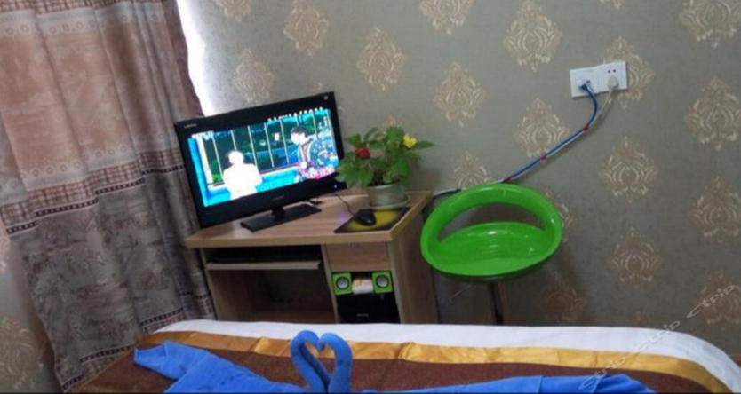 电脑大床房