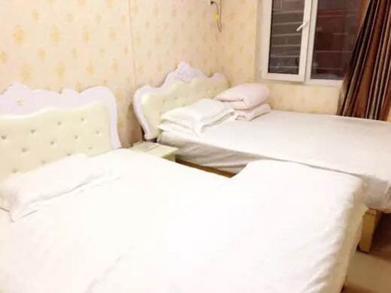 双床间