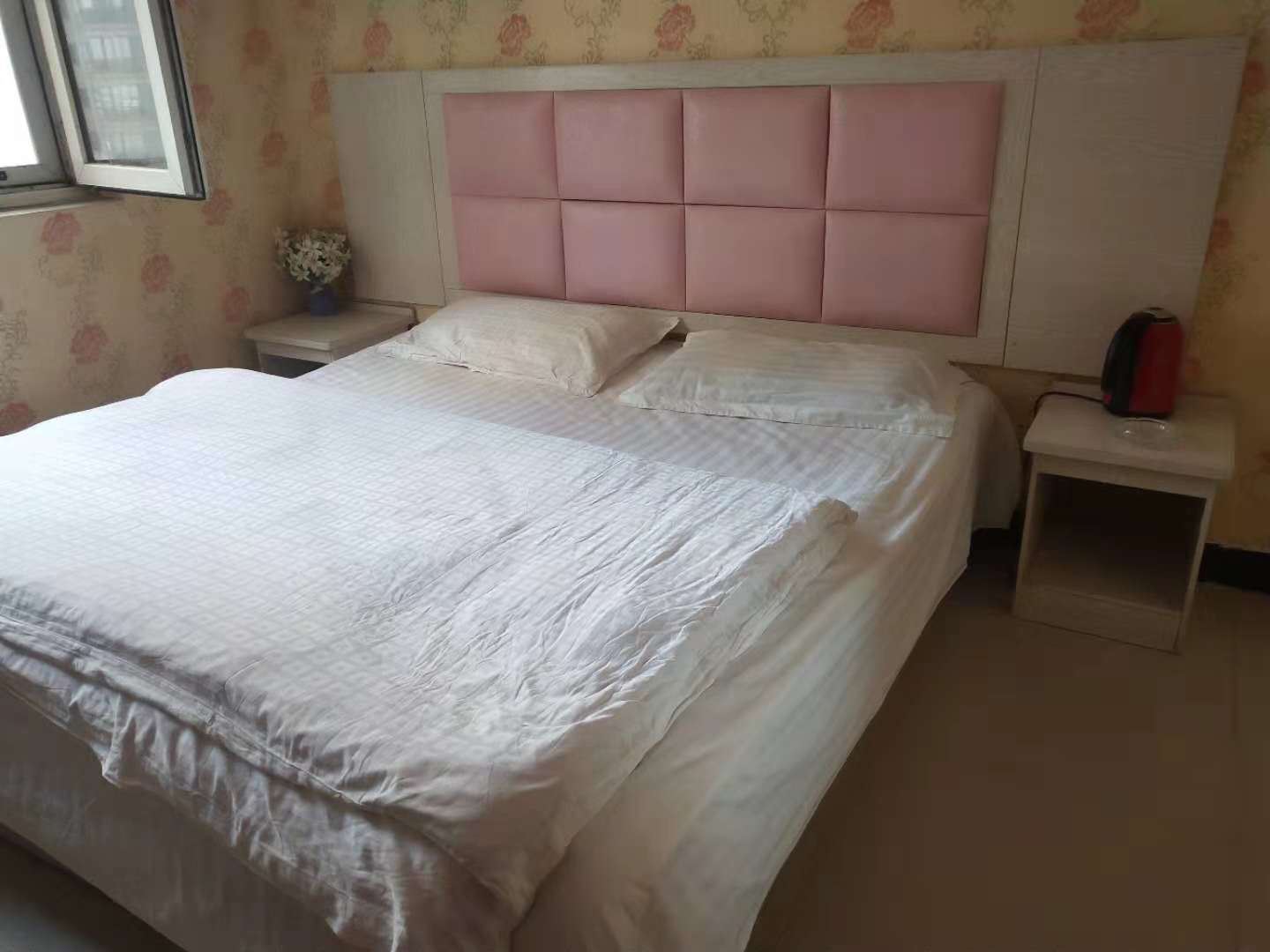 普通大床房