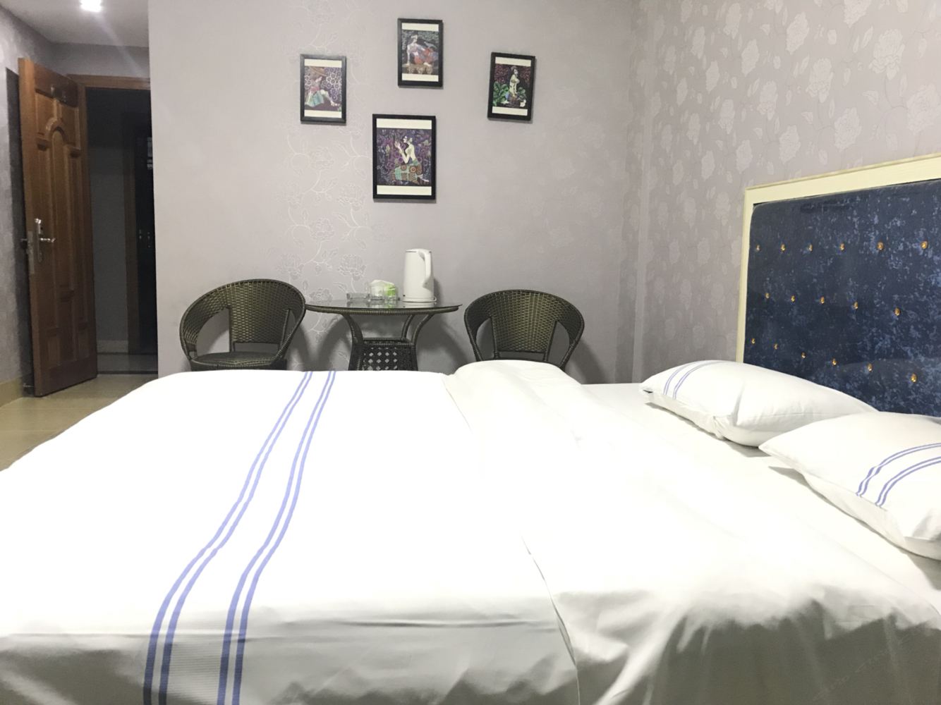 2.2米豪华大床房