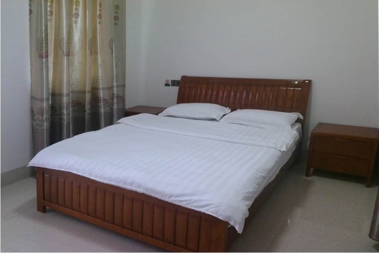 大床房(无空调)