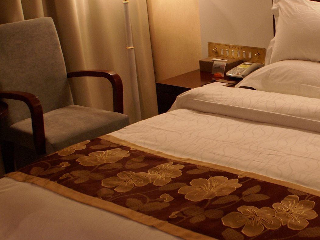 经济大床房(无窗)