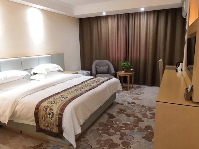豪华大床房